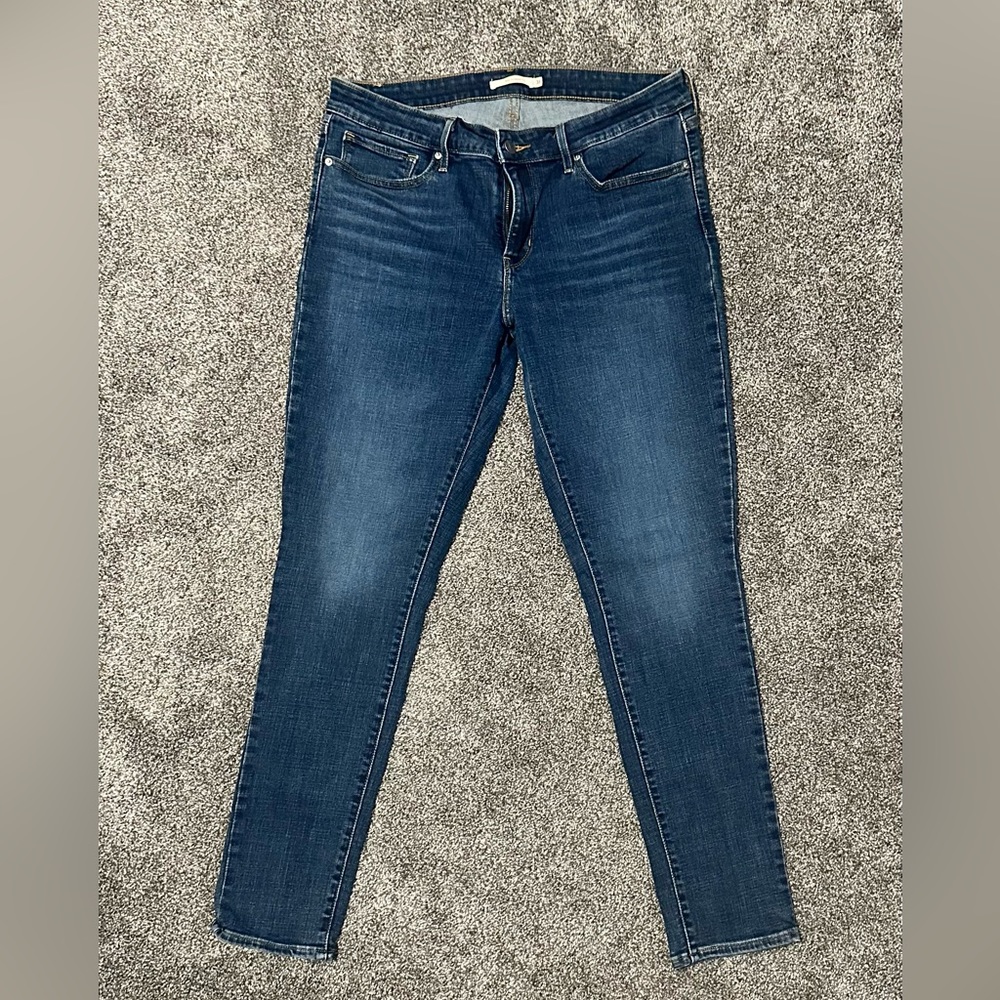 Levi’s 711